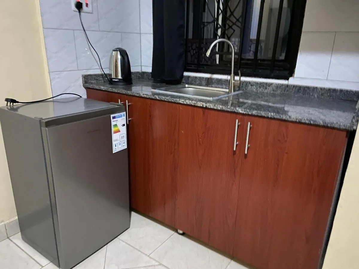 Modern Studio Apartment In Kampala With Wi-Fi 24/7